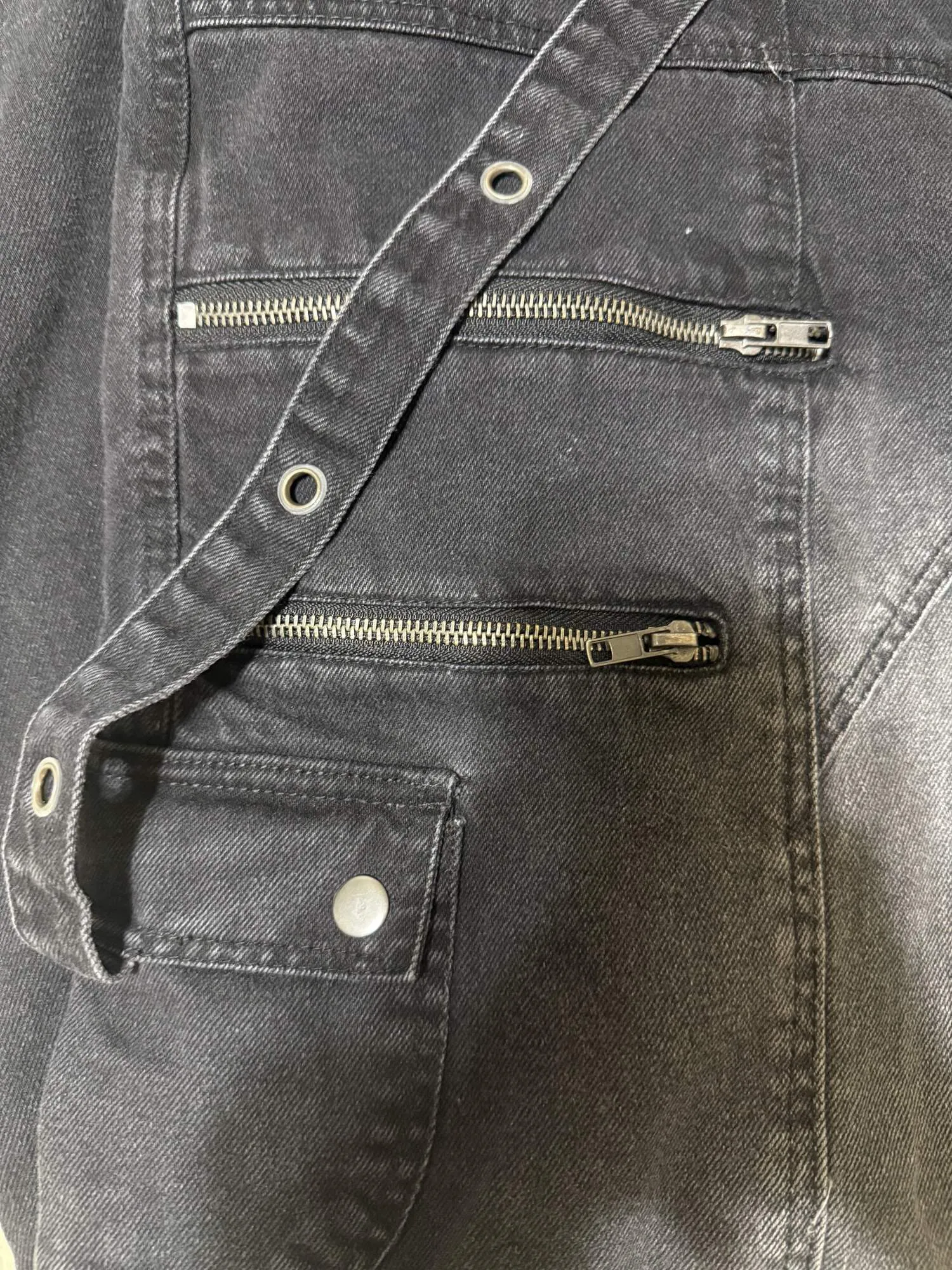 Boohooman Gothic Jeans, Adidas Longsleeve, Boohooman T-Shirt, view 2